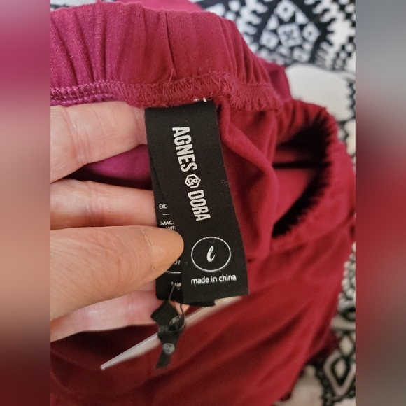 Super Soft Floral Embroidered Leggings Agnes & Dora Large - Picture 7 of 8